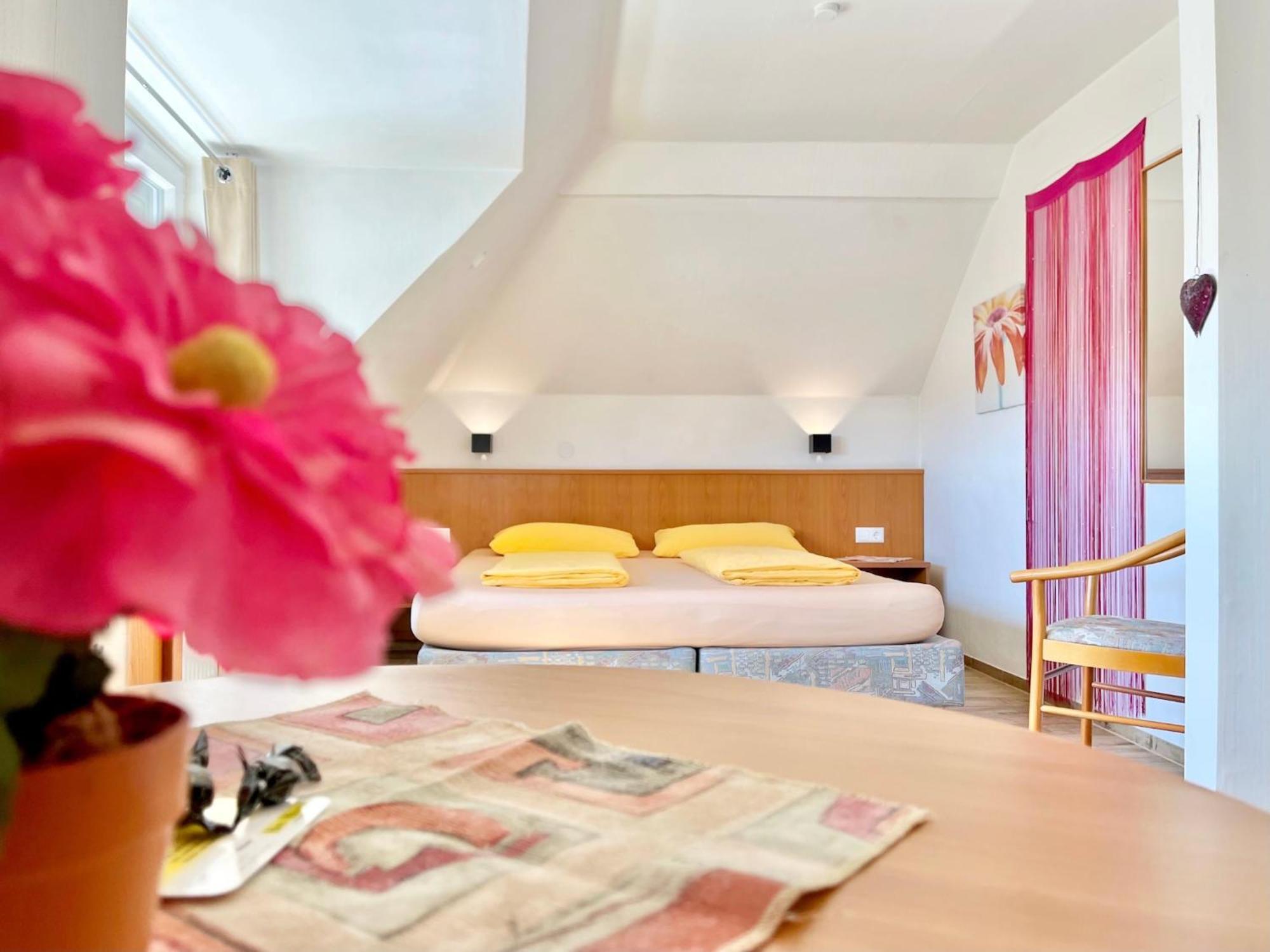 Hotel-heilsberg Bed & Breakfast *
